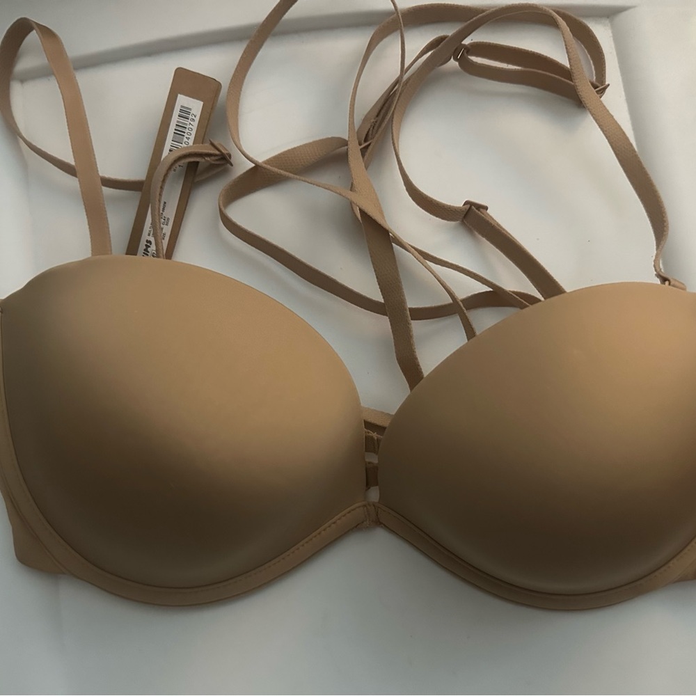 SKIMS BRAND NEW WITH TAGS MULTI-WAY BRA